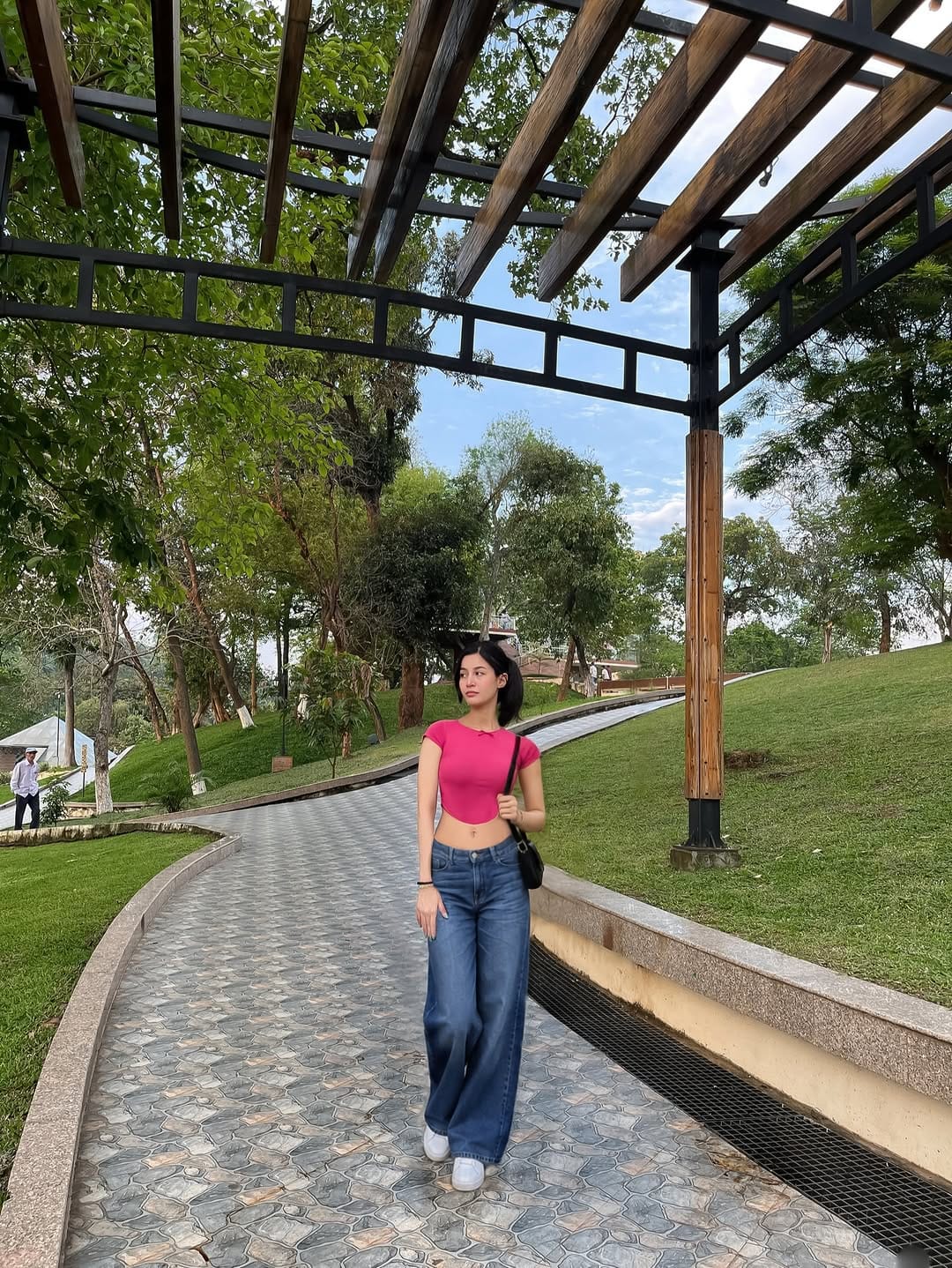 Post 9 by Rumi 🚩 on Instagram (carousel)