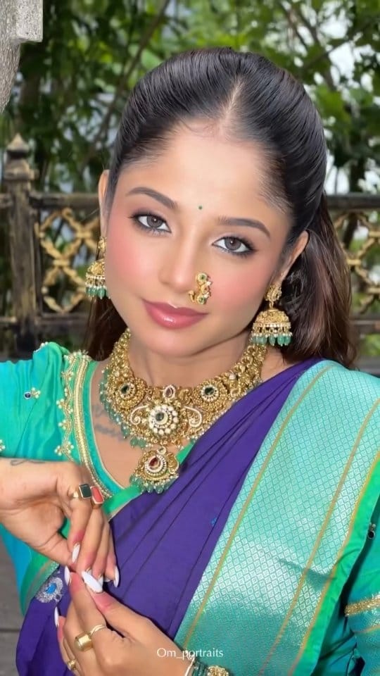 Post 2 by SHAMAL RAUT | Pune makeup artist 🧿 on Instagram (video)