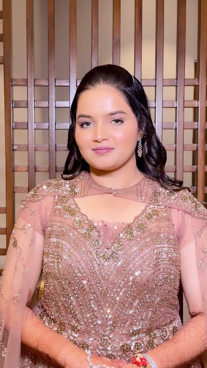 Post 7 by SHAMAL RAUT | Pune makeup artist 🧿 on Instagram (video)
