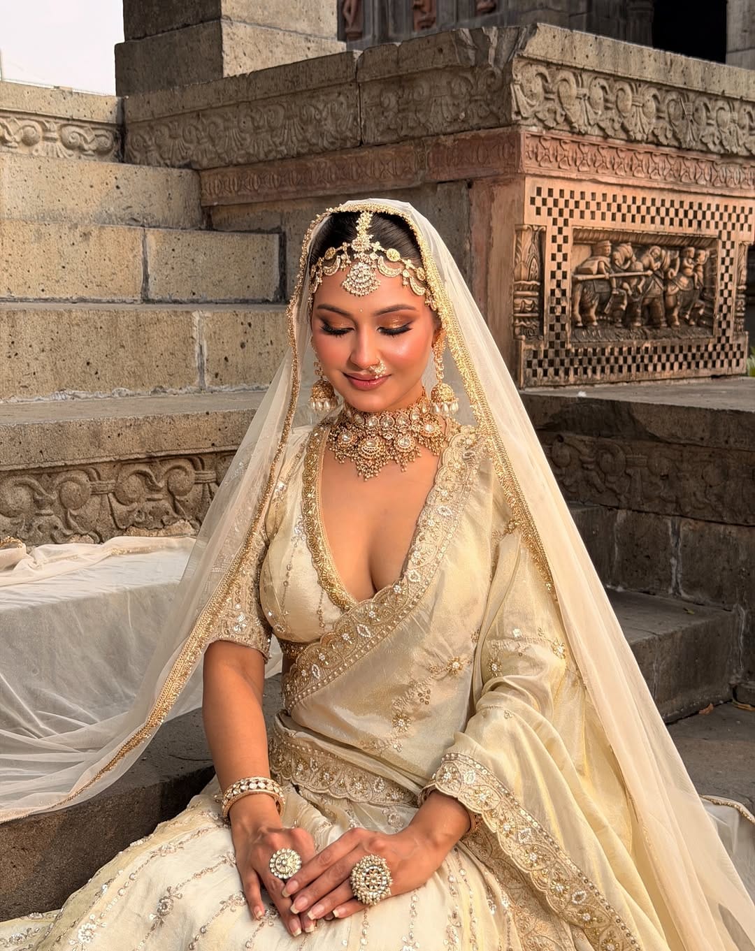 Post 10 by Esha Sharma Makeup on Instagram (carousel)