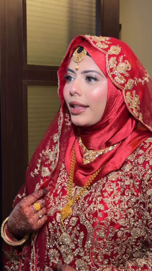 Post 8 by Zoyaa Idris on Instagram (video)
