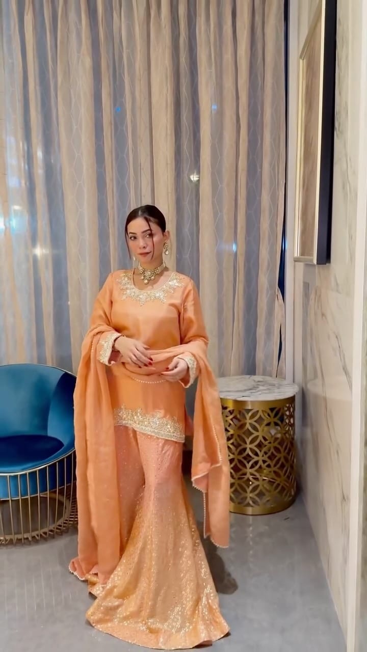 Post 3 by Zoyaa Idris on Instagram (video)