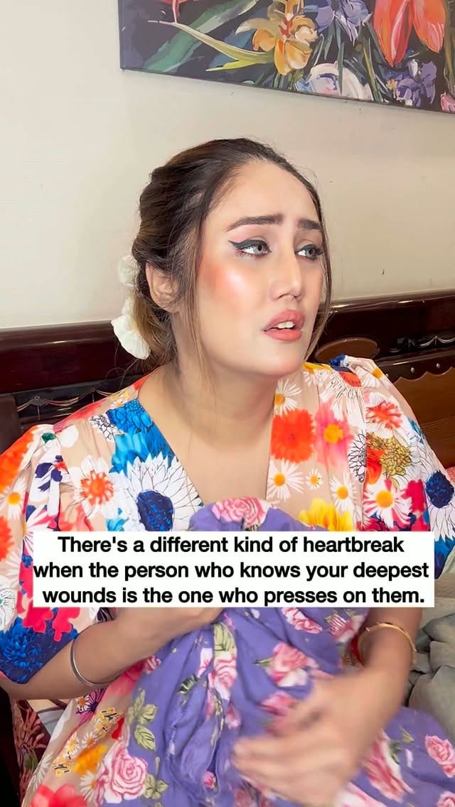 Post 4 by Mrinalni Anand on Instagram (video)