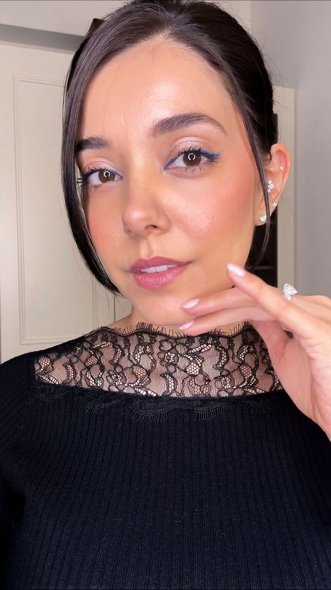 Post 3 by 𝐕𝐚𝐧𝐞𝐬𝐬𝐚 𝐙𝐢𝐥𝐞𝐭𝐭𝐢 𝐂𝐨𝐬𝐦𝐞𝐭𝐢𝐜𝐬 on Instagram (video)