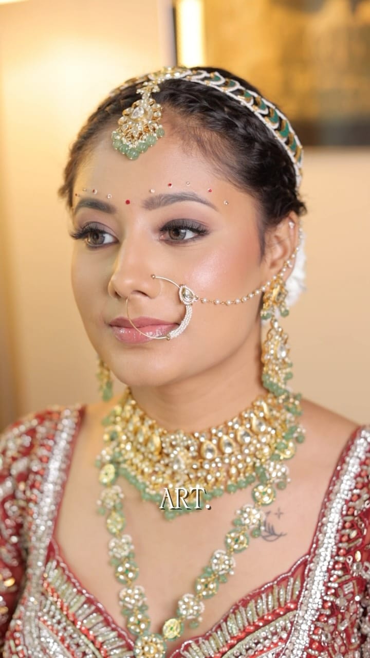 Post 2 by Deepali Bhri | Pro Makeup Artist on Instagram (video)