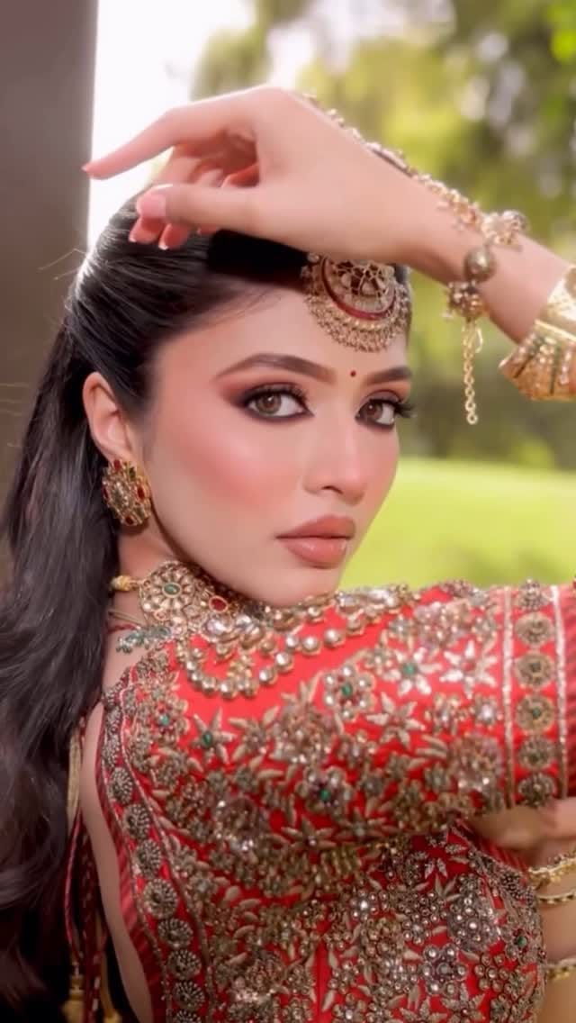 Post 7 by Ritvi Dadia | Fashion Model on Instagram (video)