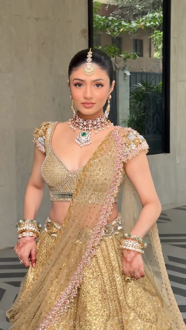 Post 3 by Ritvi Dadia | Fashion Model on Instagram (video)
