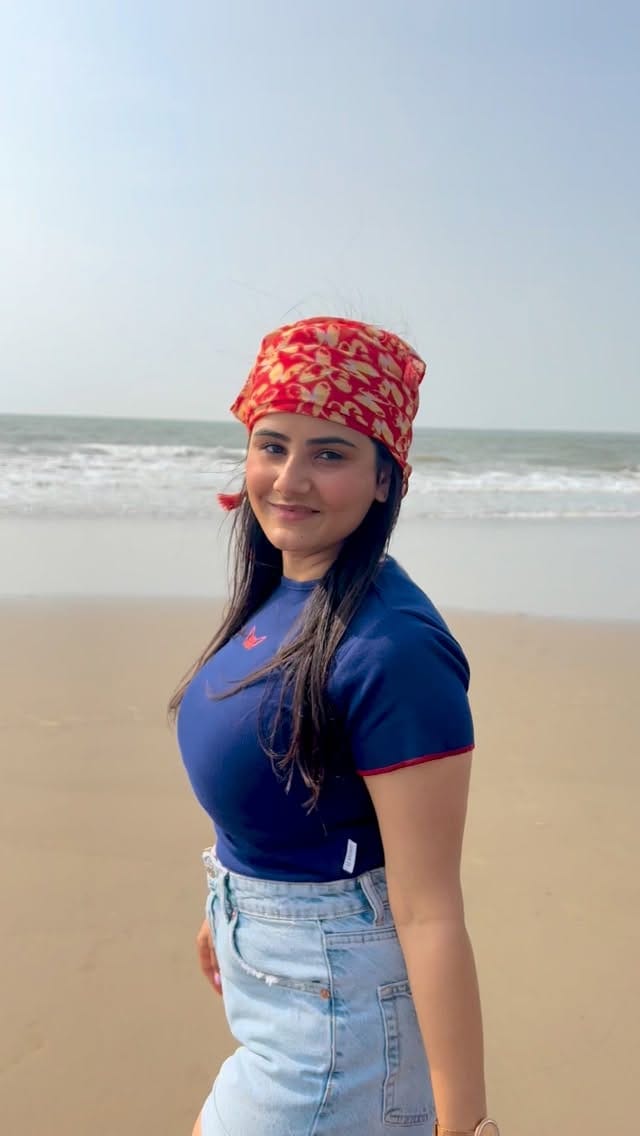 Post 3 by Himani Gupta on Instagram (video)