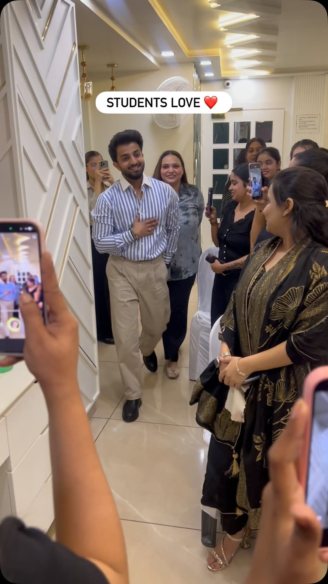 Post 6 by PallaviPrince🧿 on Instagram (video)
