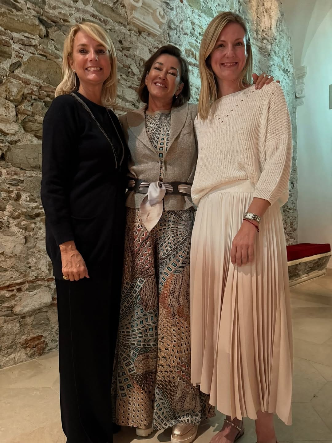 Post 10 by Marina Mazzolari on Instagram (carousel)