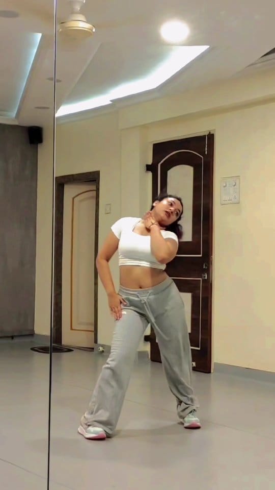 Post 10 by Pranjal Chavan 🤍 on Instagram (video)