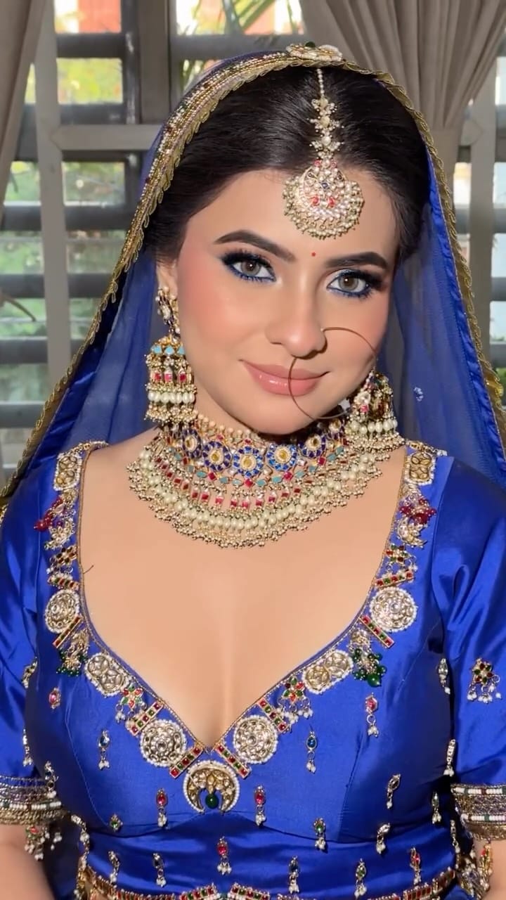 Post 6 by Manisha makeupartist on Instagram (video)