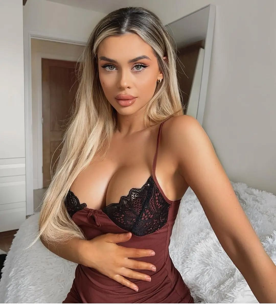 Post 5 by Modelling | Fashion | Beauty on Instagram (image)