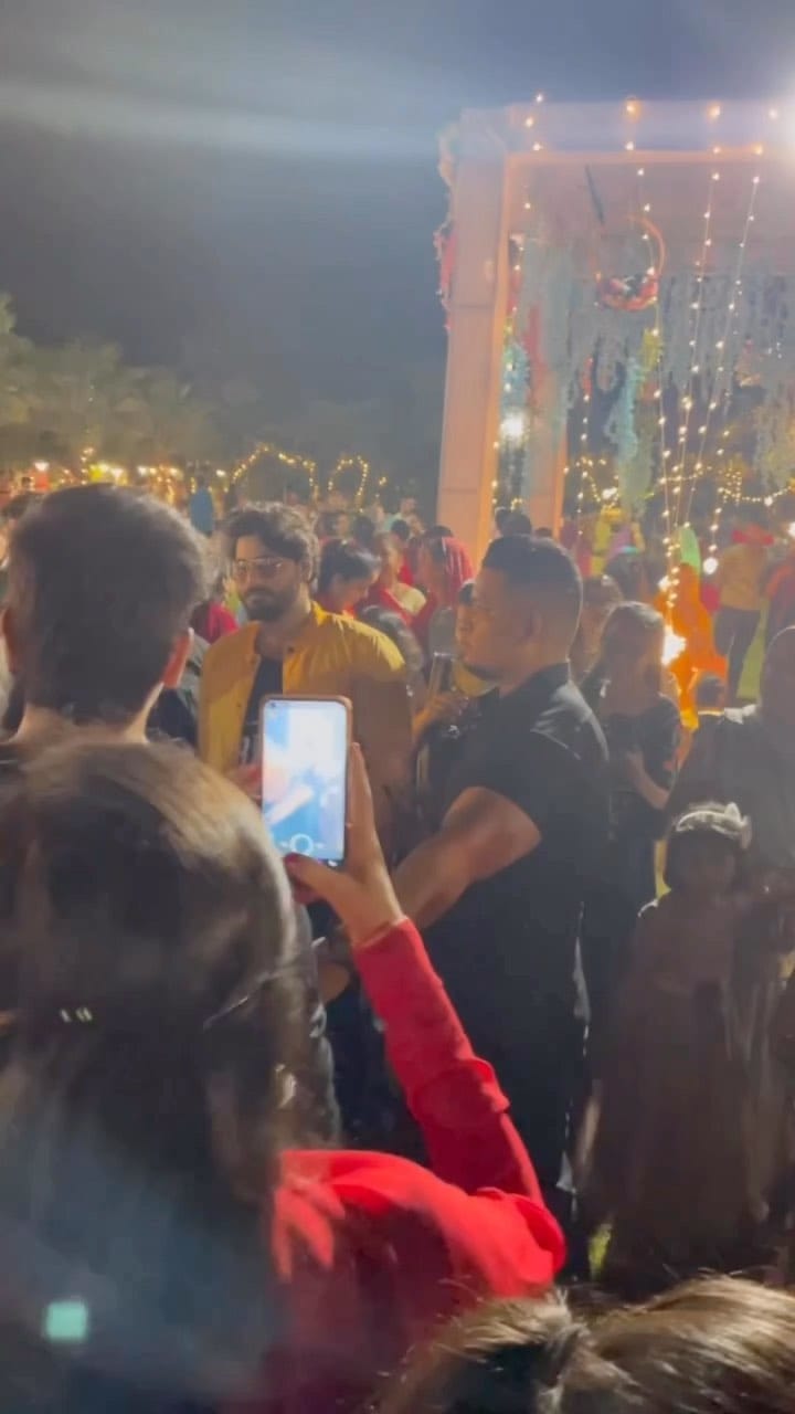 Post 10 by VINAY PRATAP SINGH on Instagram (video)