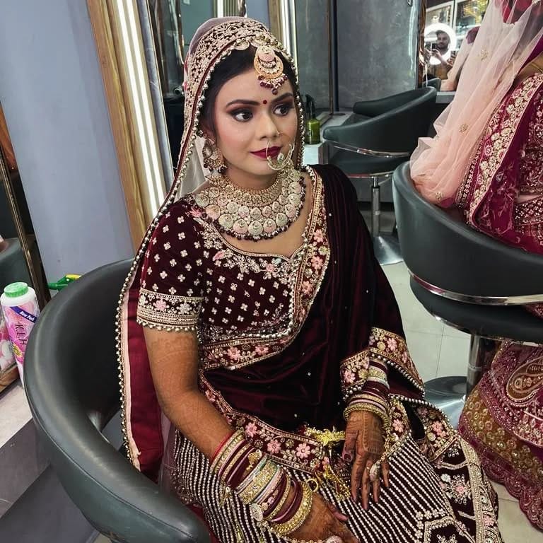 Post 4 by Heena Khan on Instagram (carousel)