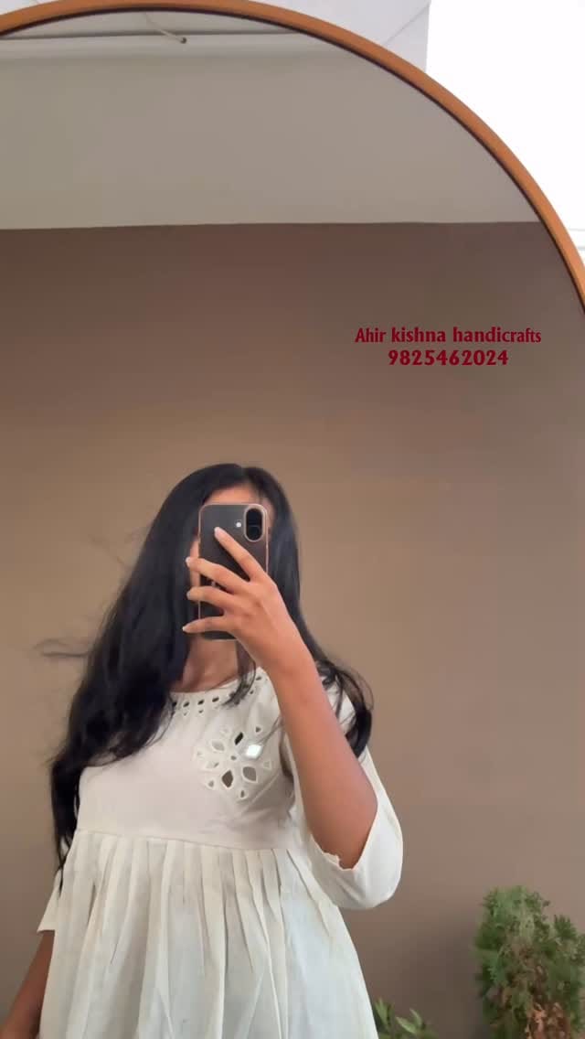 Post 6 by Ahir Kishna Handicrafts kutchhi blouse on Instagram (video)