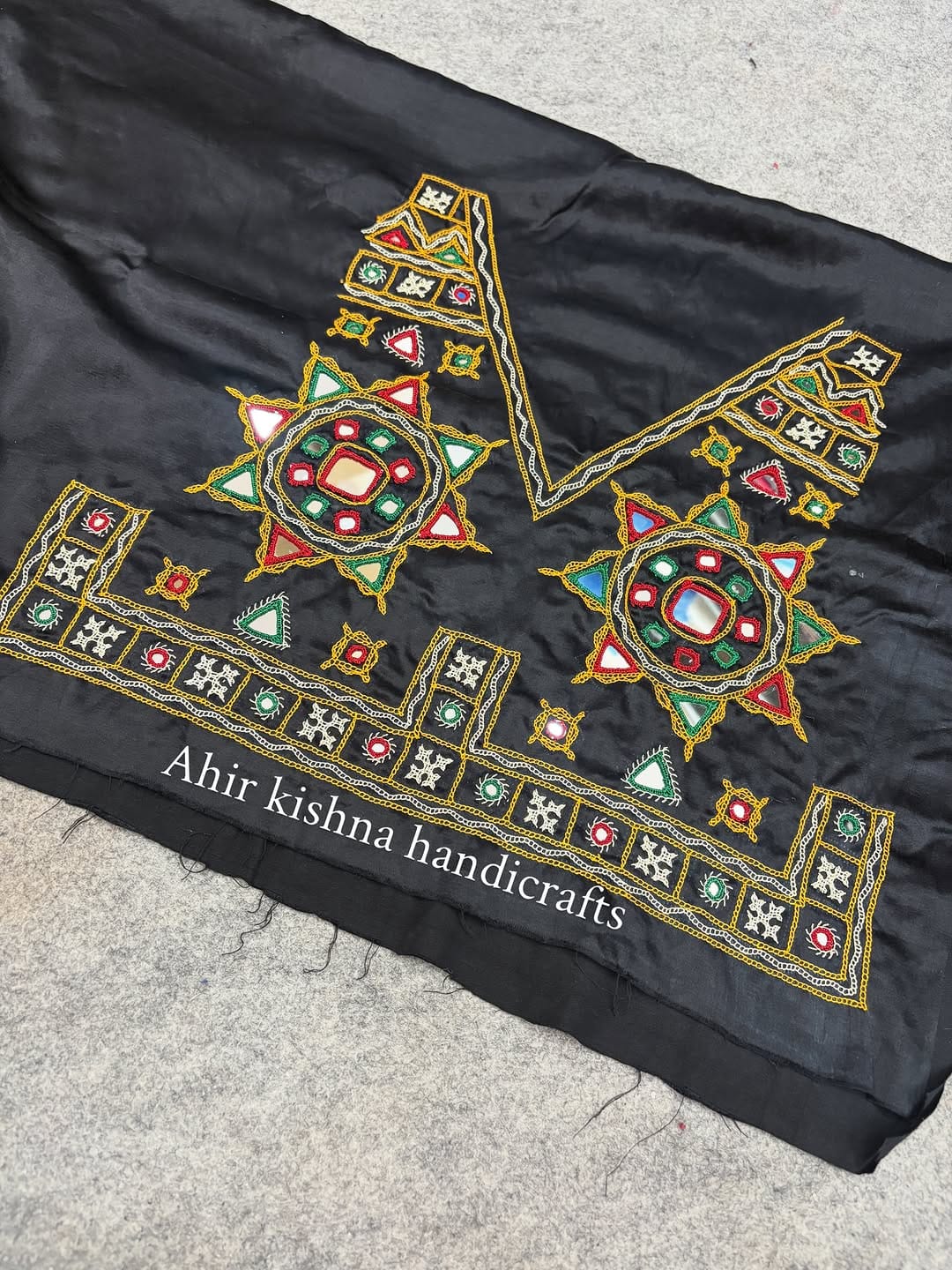 Post 2 by Ahir Kishna Handicrafts kutchhi blouse on Instagram (carousel)