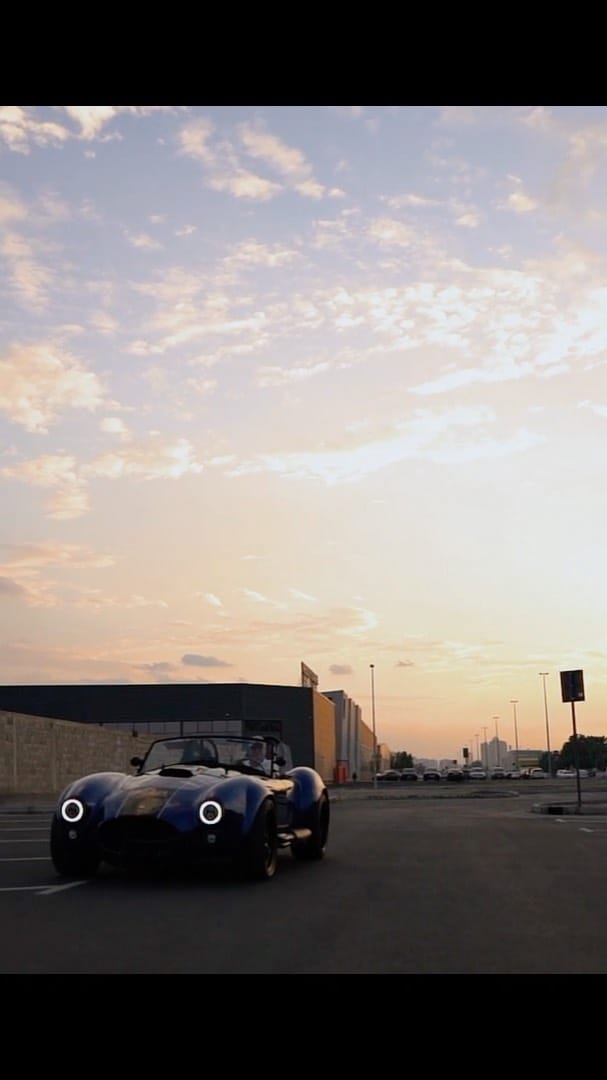 Post 5 by JULES TROXLER on Instagram (video)
