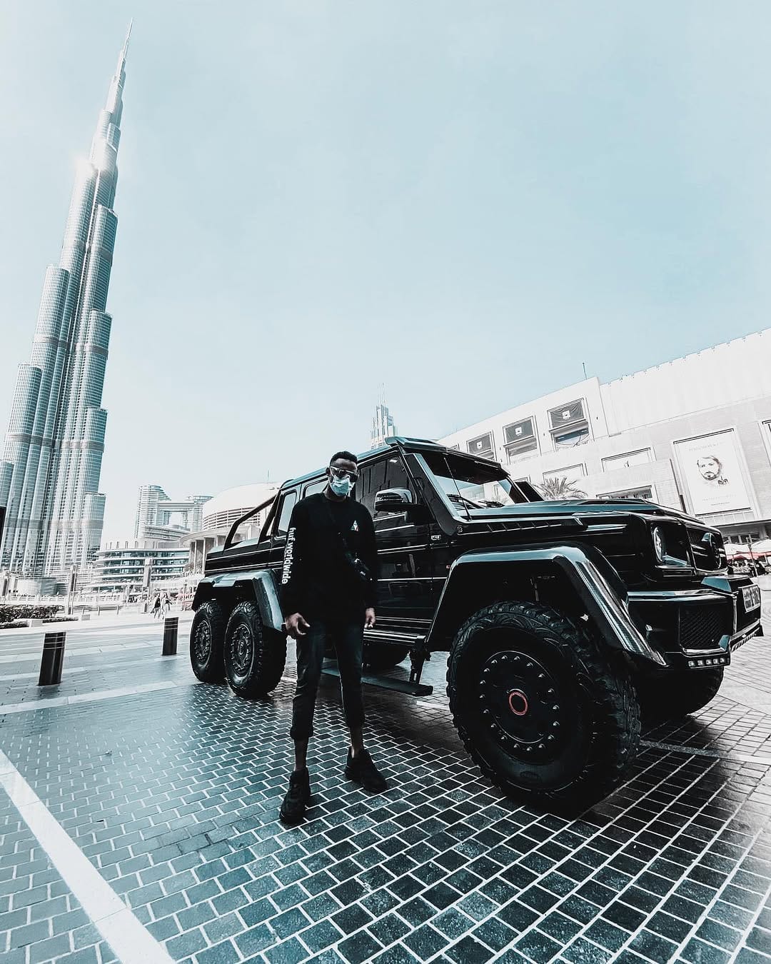 Post 4 by JULES TROXLER on Instagram (image)
