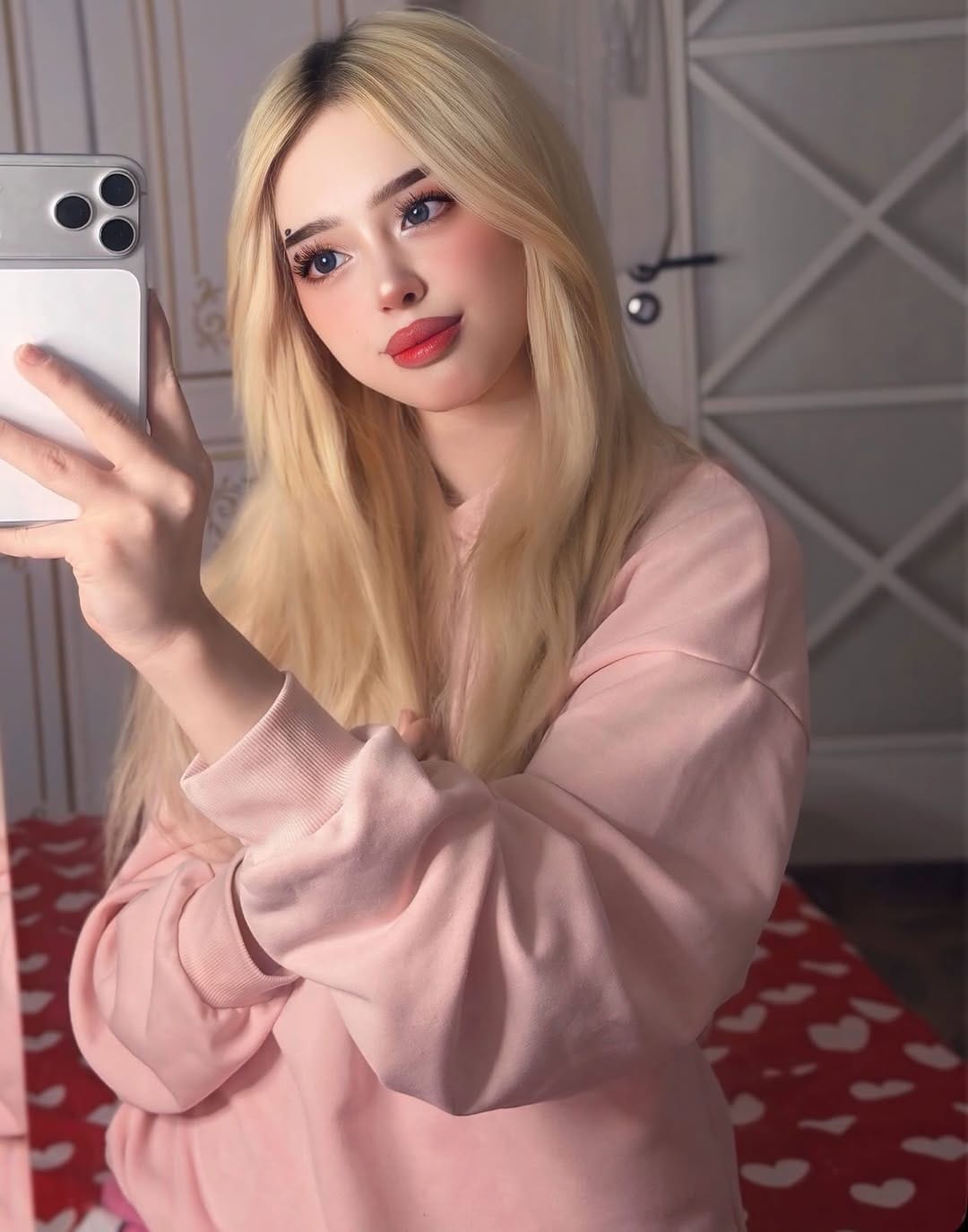 Post 5 by 𝓐𝔃𝔃𝓪𝓵𝓲𝔂𝓪𝓪  🎀 on Instagram (carousel)