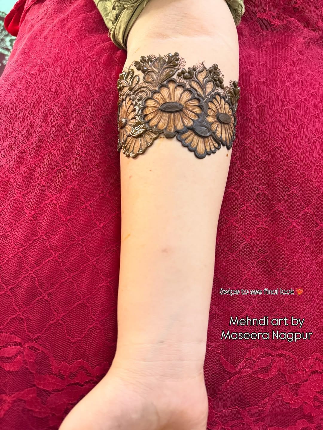 Post 1 by Mehndi Queen👑online/offline mhndi coach🌍all products available 📦 on Instagram (carousel)