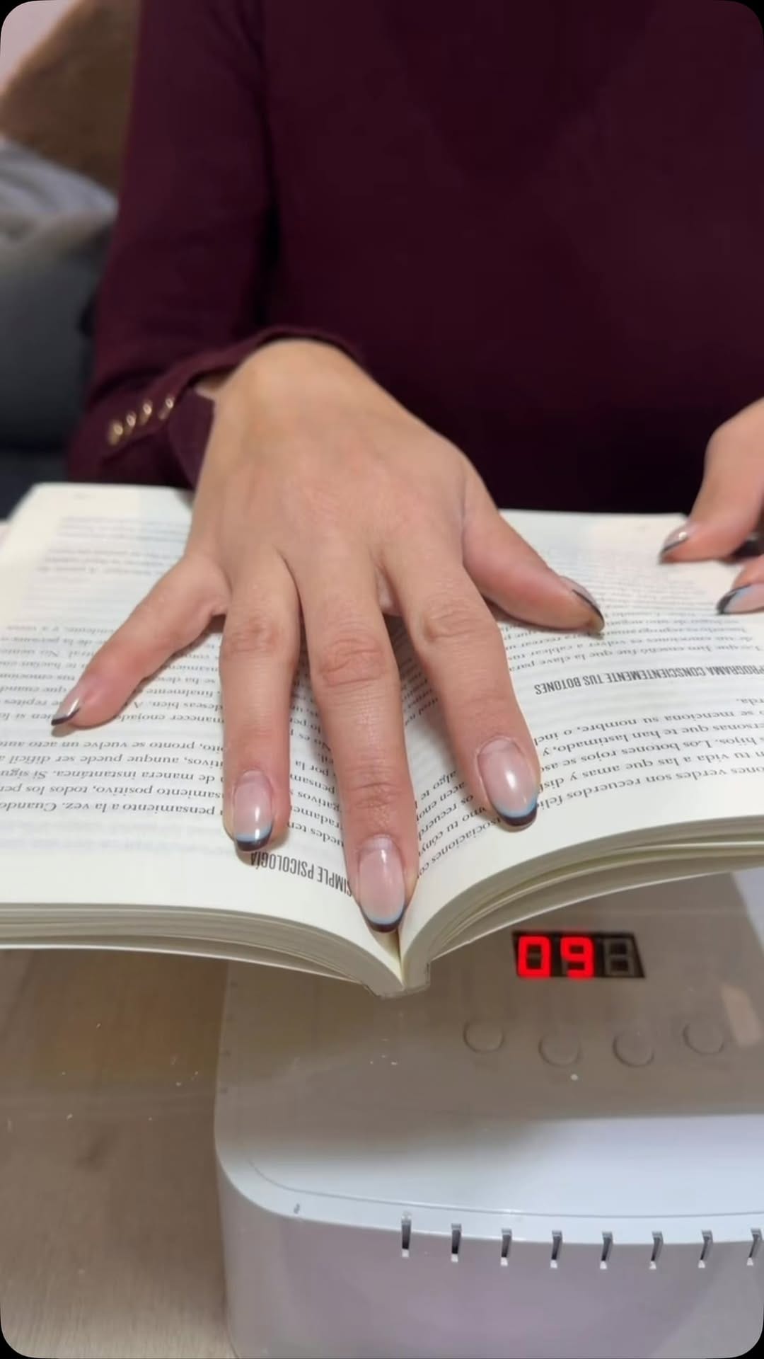 Post 5 by Eliend Nails Salon on Instagram (video)