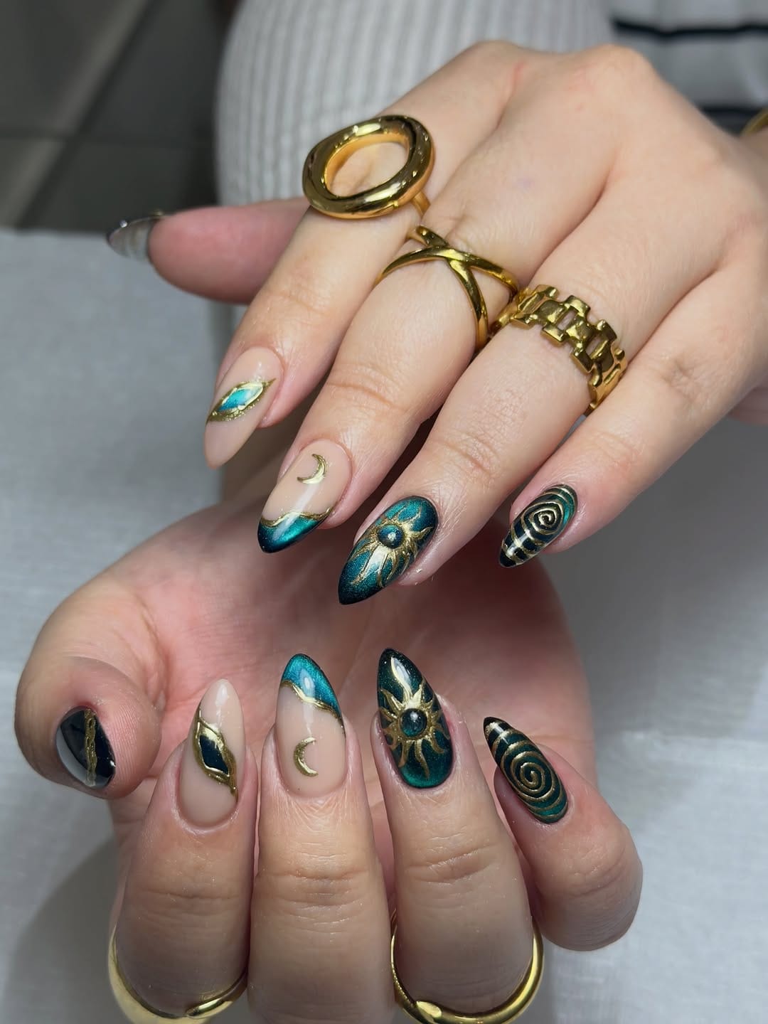 Post 7 by Eliend Nails Salon on Instagram (carousel)