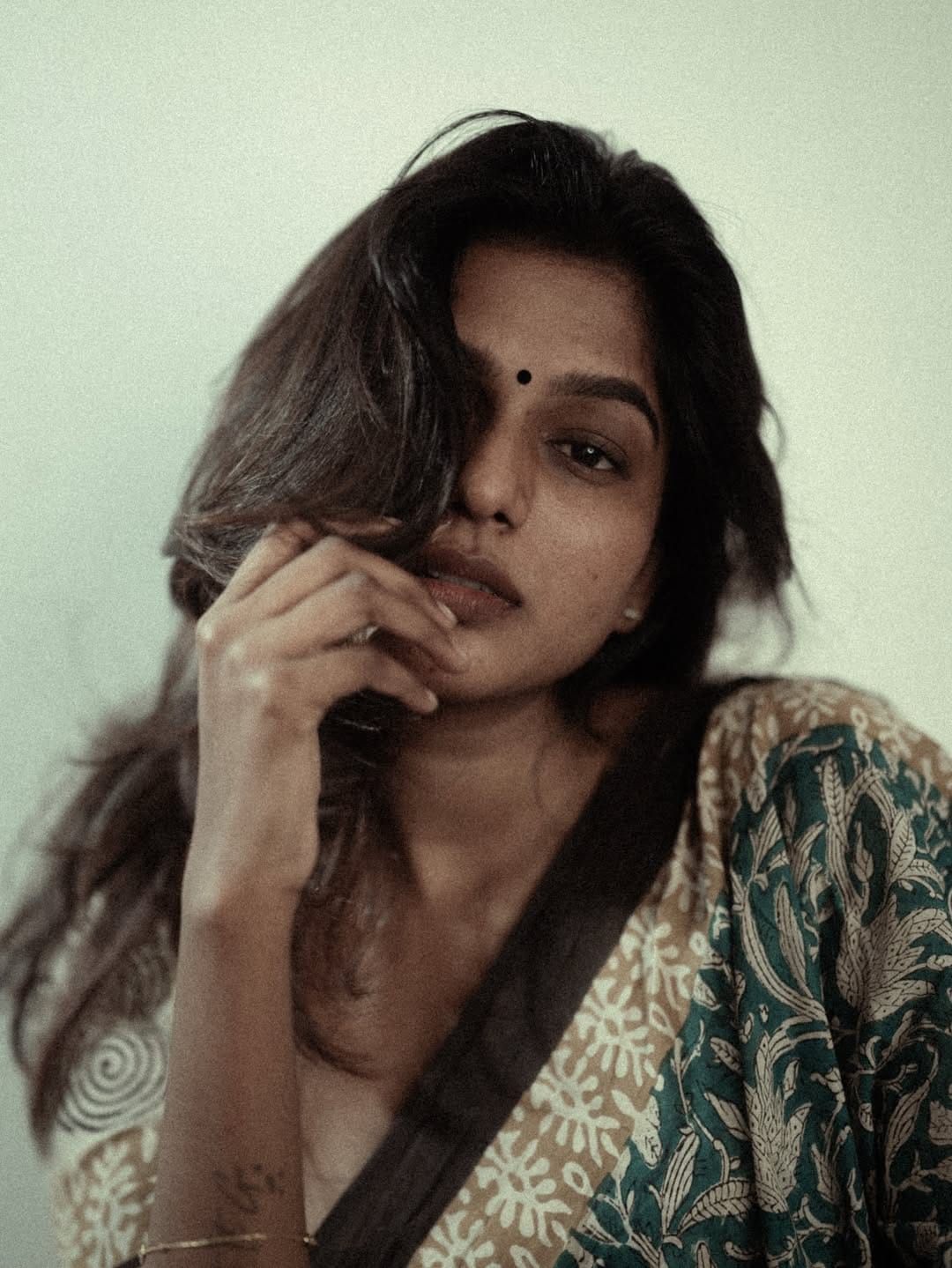 Post 10 by நிலா on Instagram (carousel)