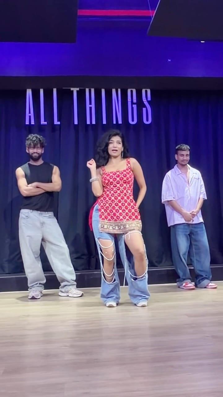 Post 2 by Shraddha Srivastava on Instagram (video)