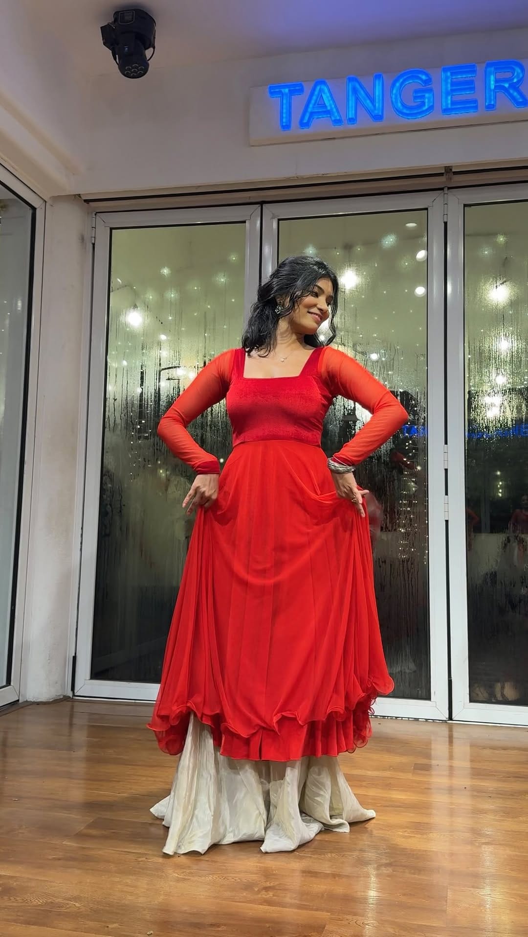 Post 5 by Shraddha Srivastava on Instagram (video)