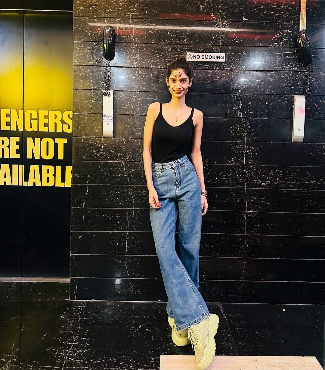 Post 5 by Sakshi Nandi on Instagram (carousel)