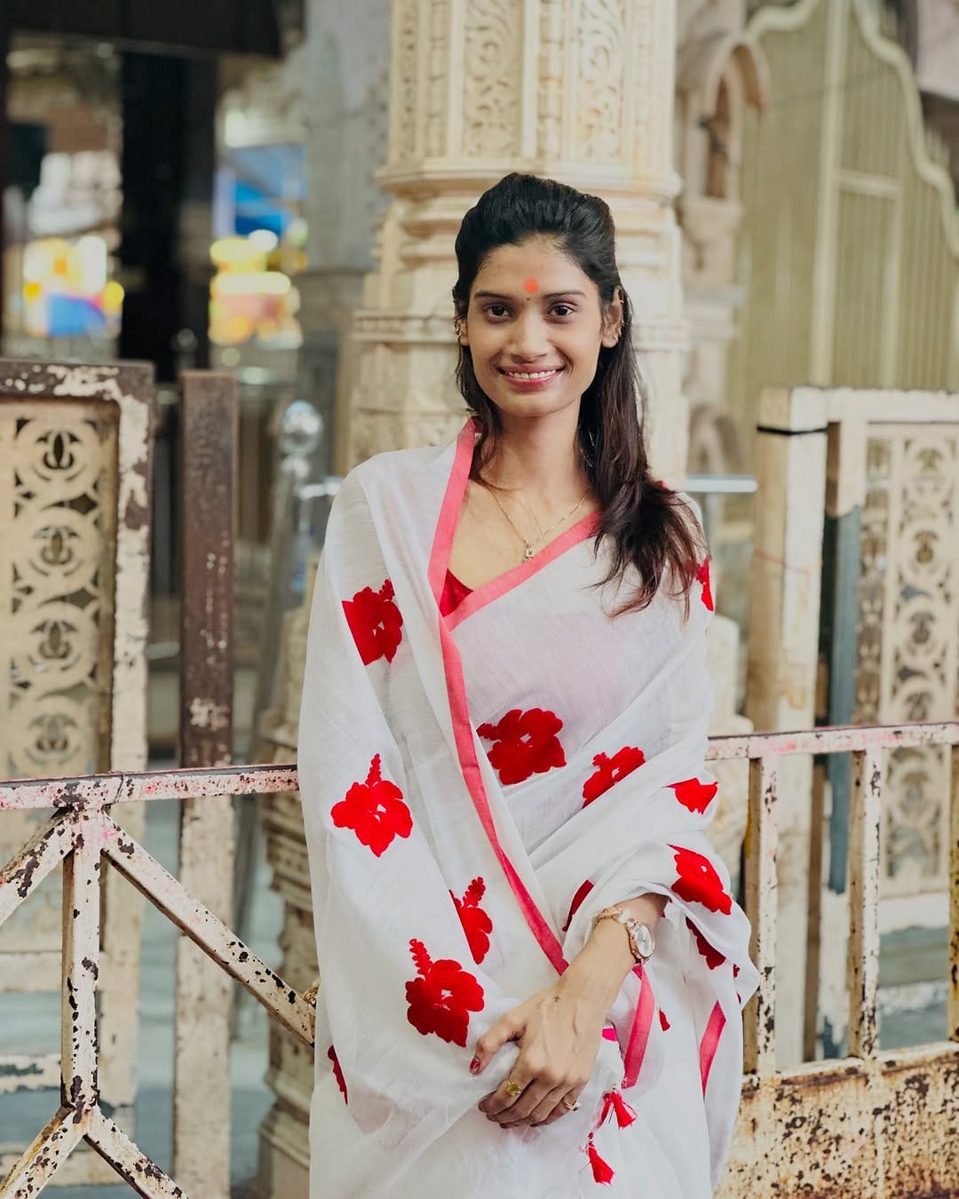 Post 6 by Sakshi Nandi on Instagram (carousel)