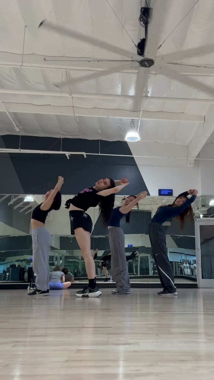 Post 3 by Lalary(랄라리) on Instagram (video)