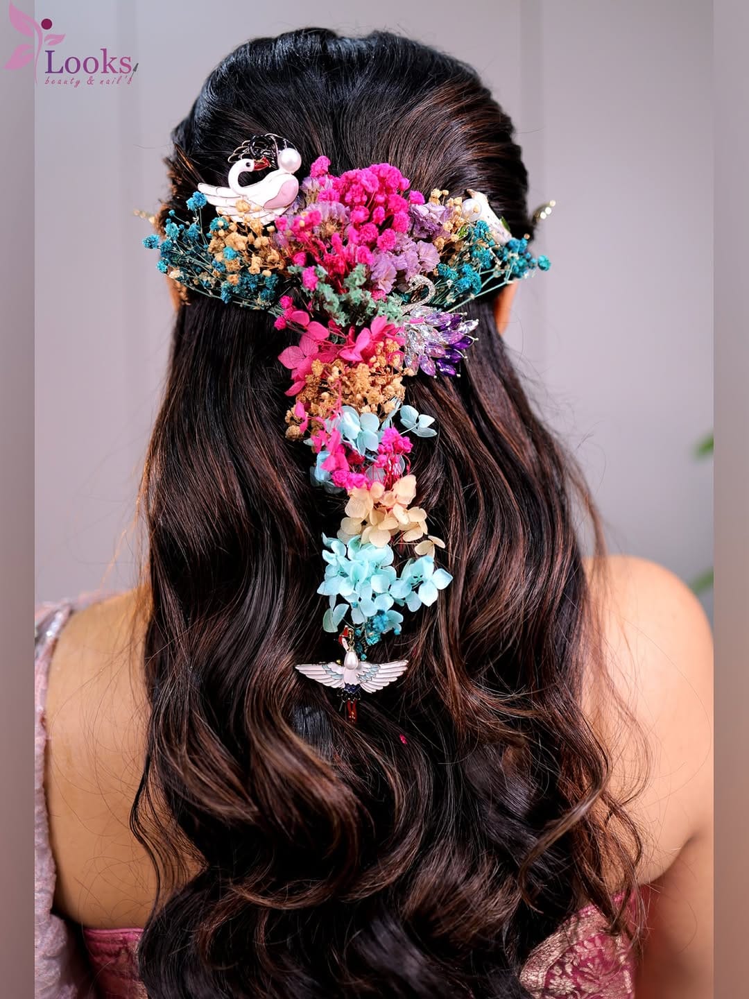 Post 1 by looks beauty salon on Instagram (image)