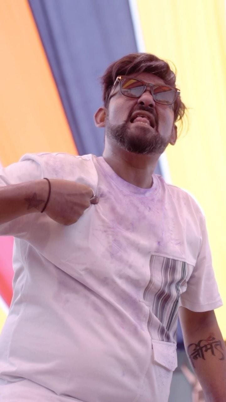 Post 10 by Dhaval vyas (Deejay dhaval) on Instagram (video)