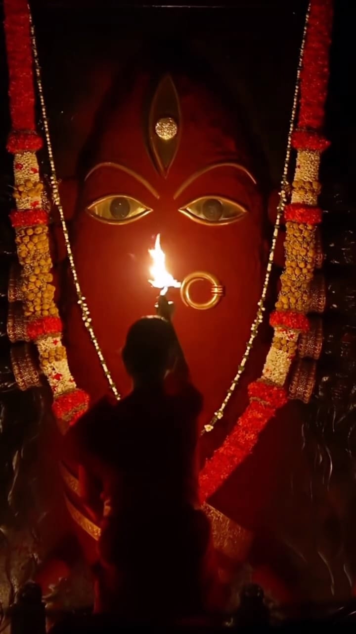 Post 2 by Nandita Roy Makeup Artist on Instagram (video)