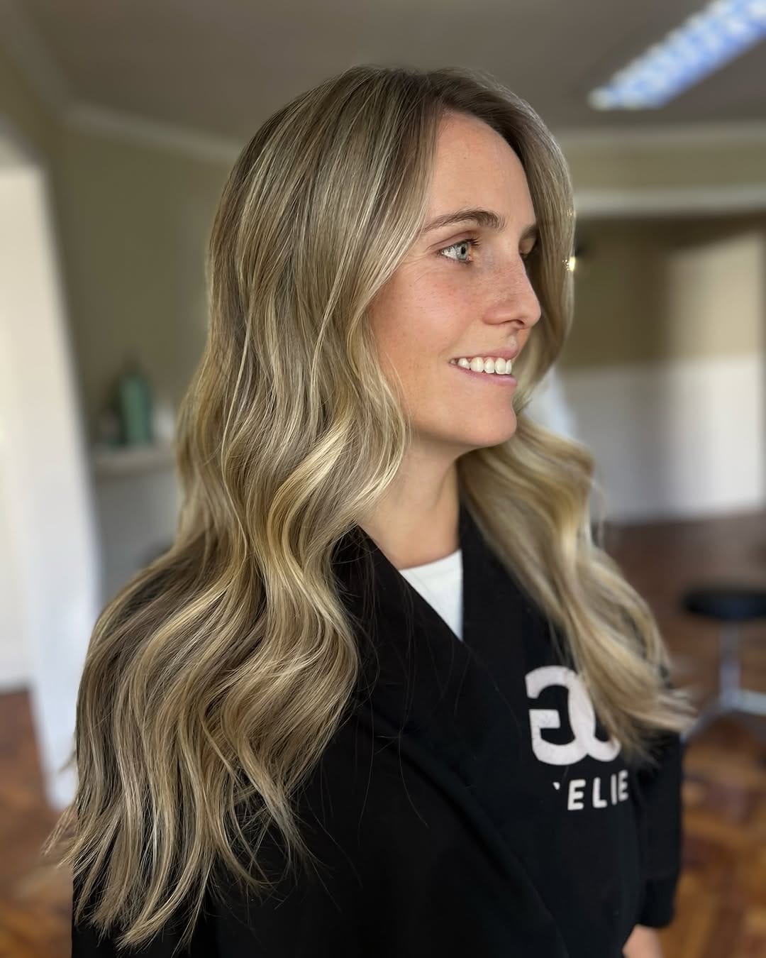 Post 3 by COLORISTA | PELUQUERÍA | BABYLIGHTS | BALAYAGE on Instagram (carousel)