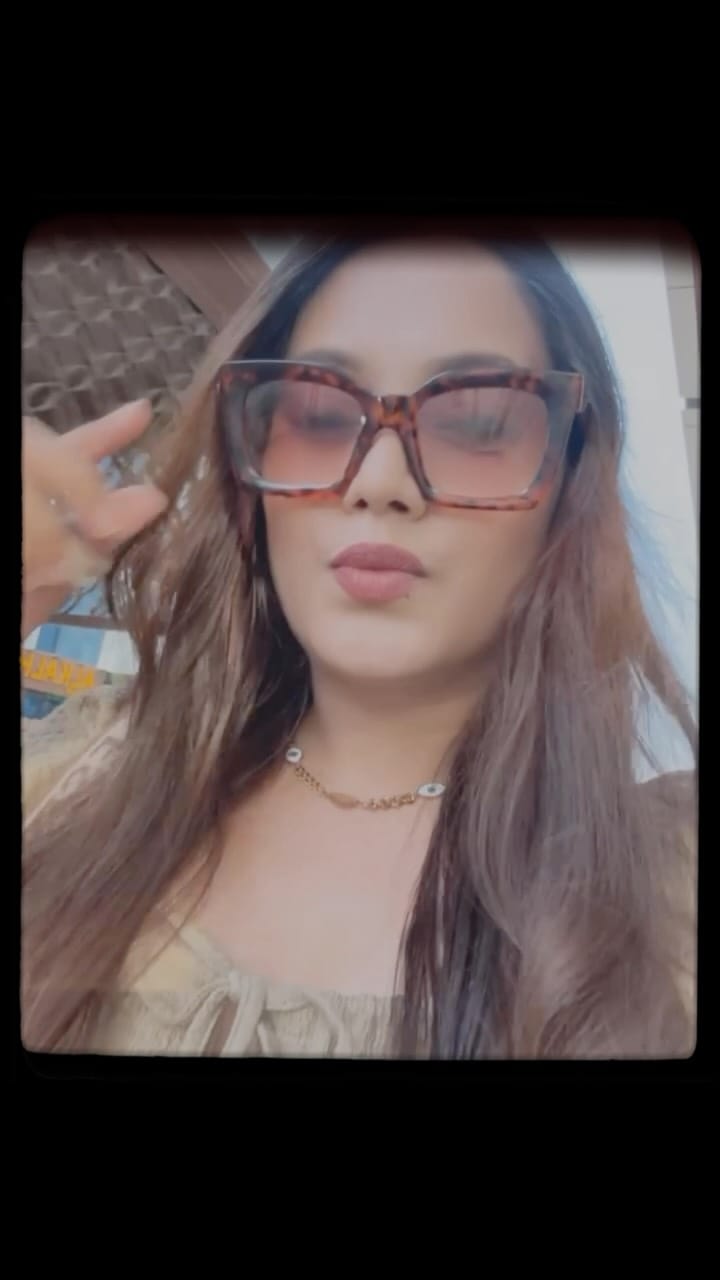 Post 2 by रेश्मा मयेकर (कलाकार) on Instagram (video)
