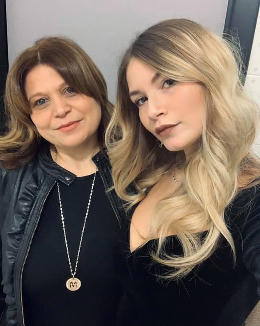 Post 10 by CINZIA RESSA 💄💋💅🏻 on Instagram (carousel)