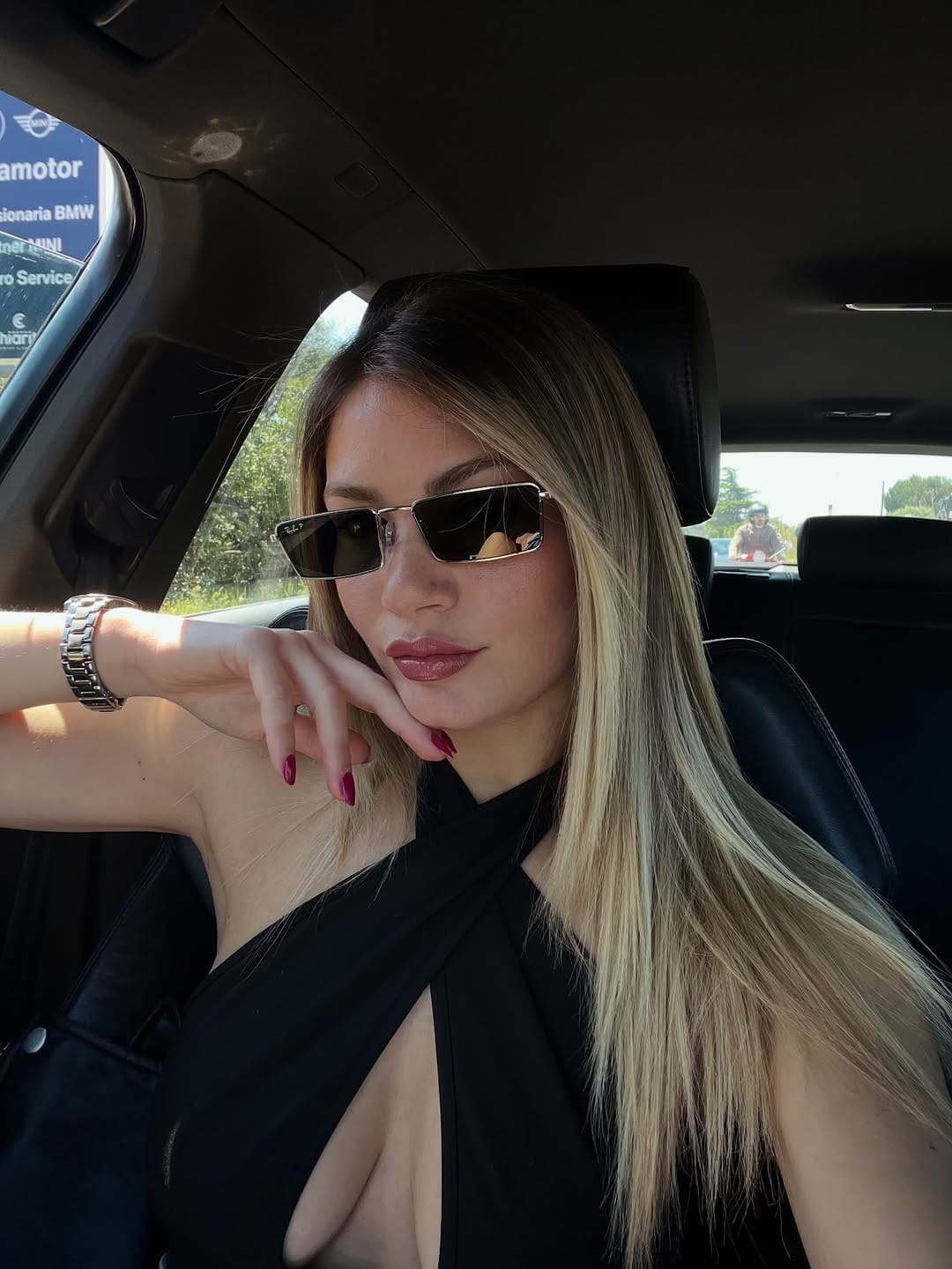 Post 7 by CINZIA RESSA 💄💋💅🏻 on Instagram (carousel)