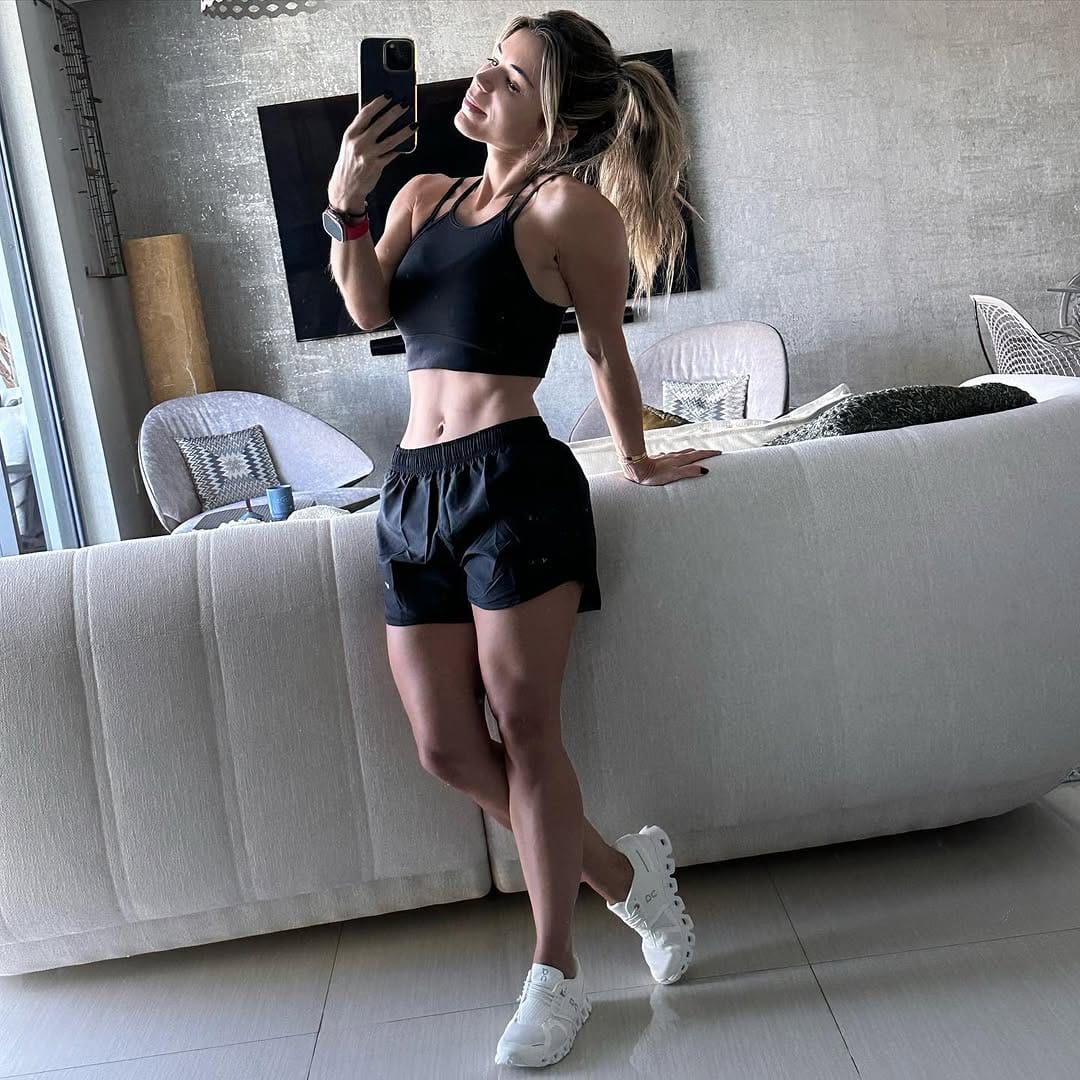 Post 3 by Jaqueline Luccas on Instagram (image)