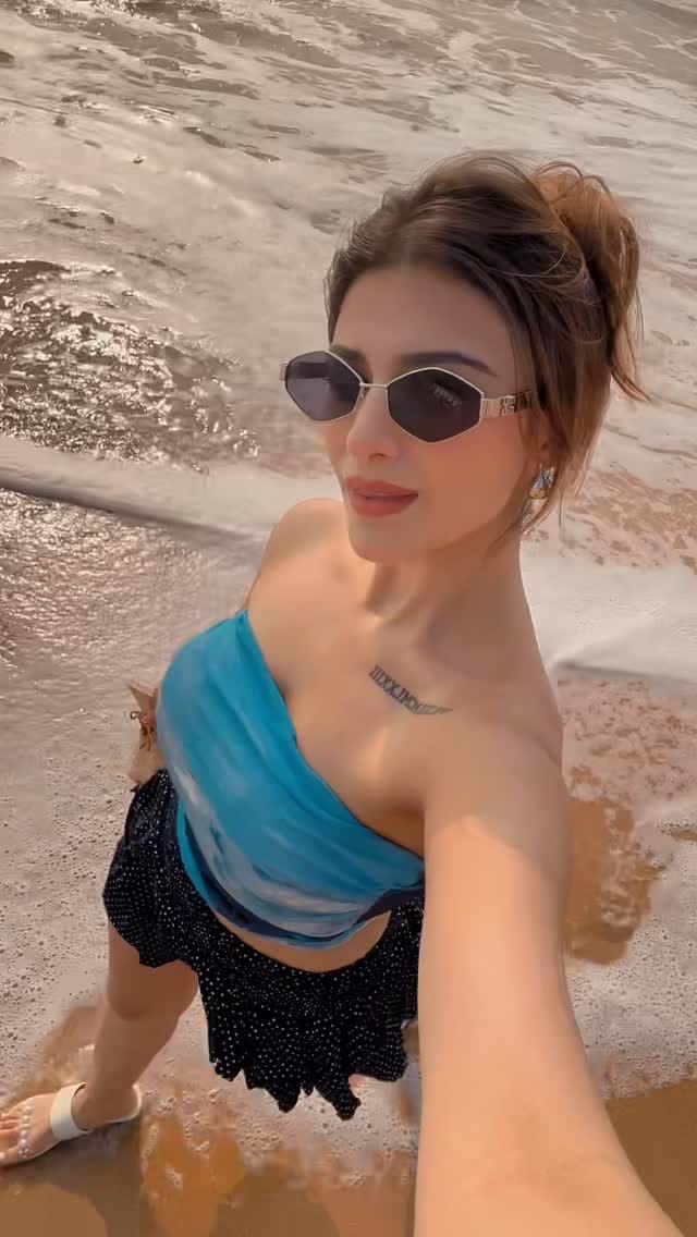 Post 10 by Vanshika pasricha on Instagram (video)