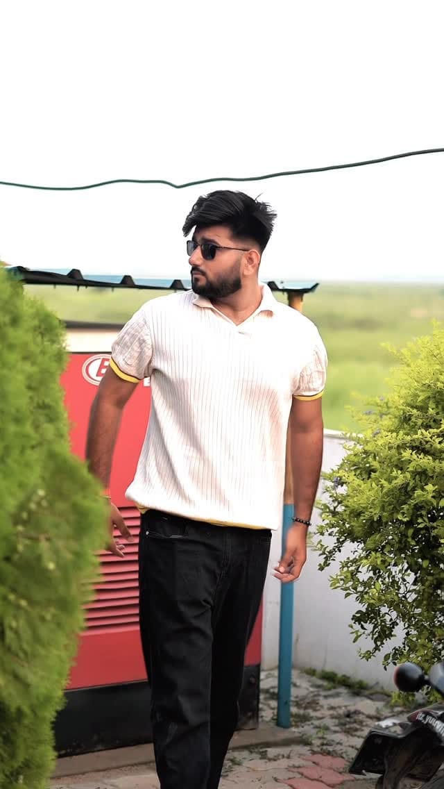 Post 9 by 𝐘𝐔𝐕𝐑𝐀𝐉⚡️ on Instagram (video)