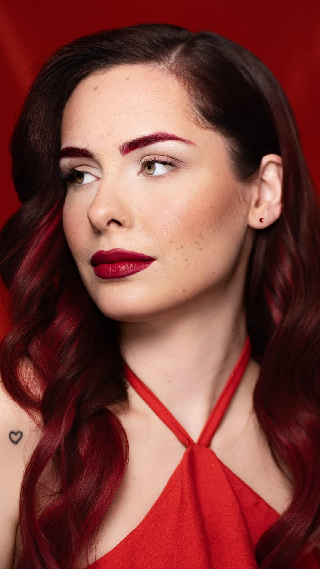 Post 1 by Raffaella Setola | Makeupartist and Educator on Instagram (video)