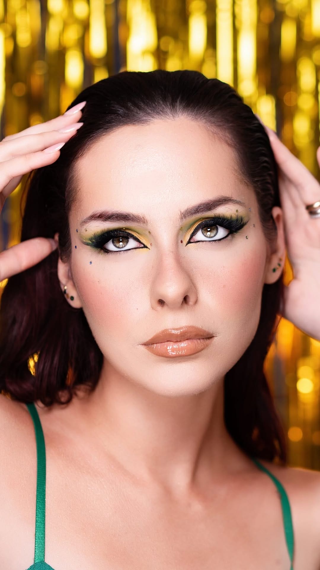 Post 6 by Raffaella Setola | Makeupartist and Educator on Instagram (video)