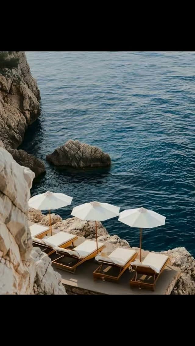 Post 2 by Valentina on Instagram (video)