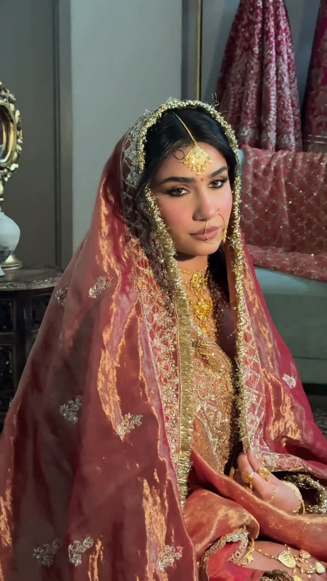 Post 8 by Reet Sandhu 🧿 - Toronto Makeup Artist on Instagram (video)