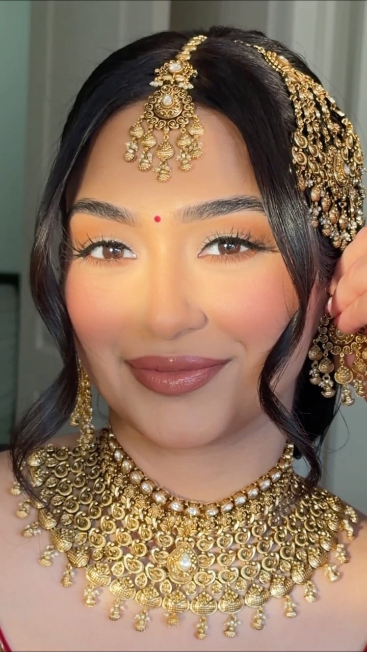Post 3 by Reet Sandhu 🧿 - Toronto Makeup Artist on Instagram (video)