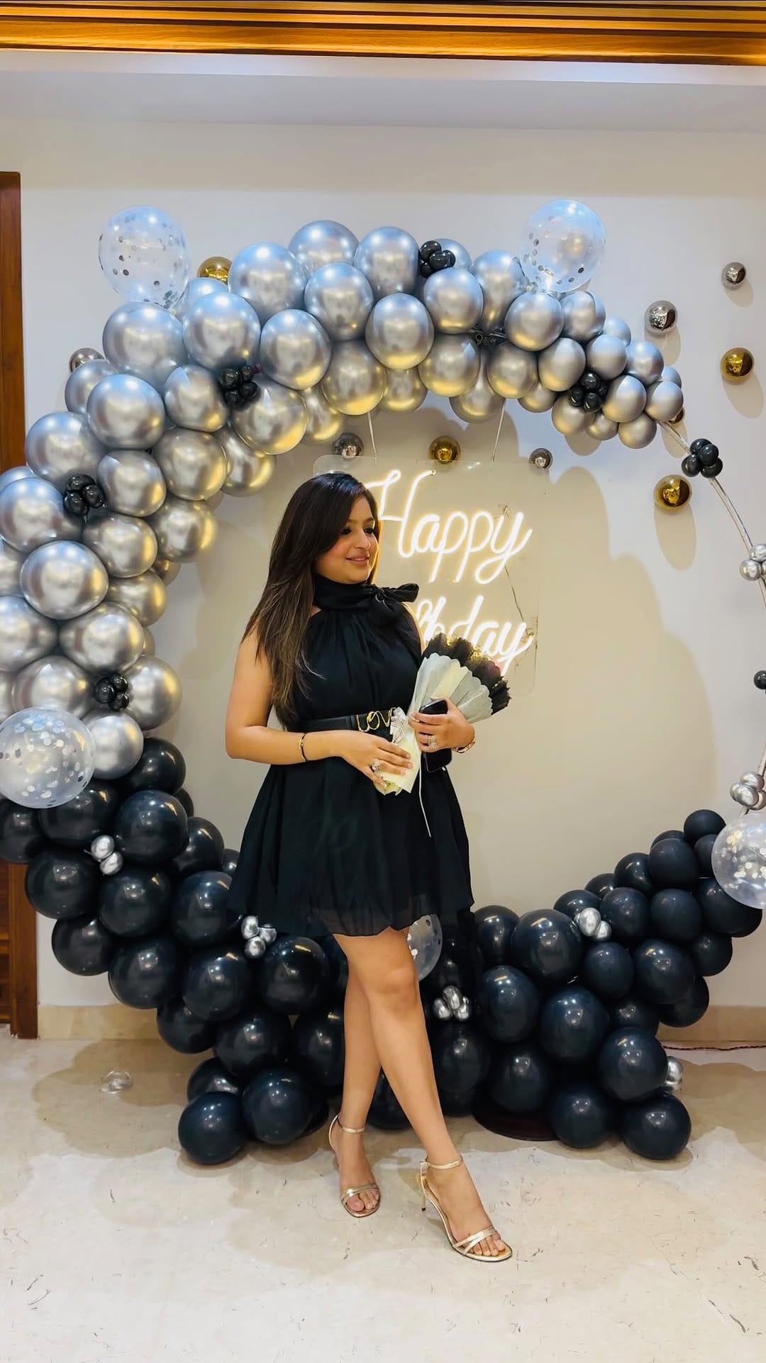 Post 4 by KIRTI BATRA SINGH✨| Delhi Makeup Artist on Instagram (video)