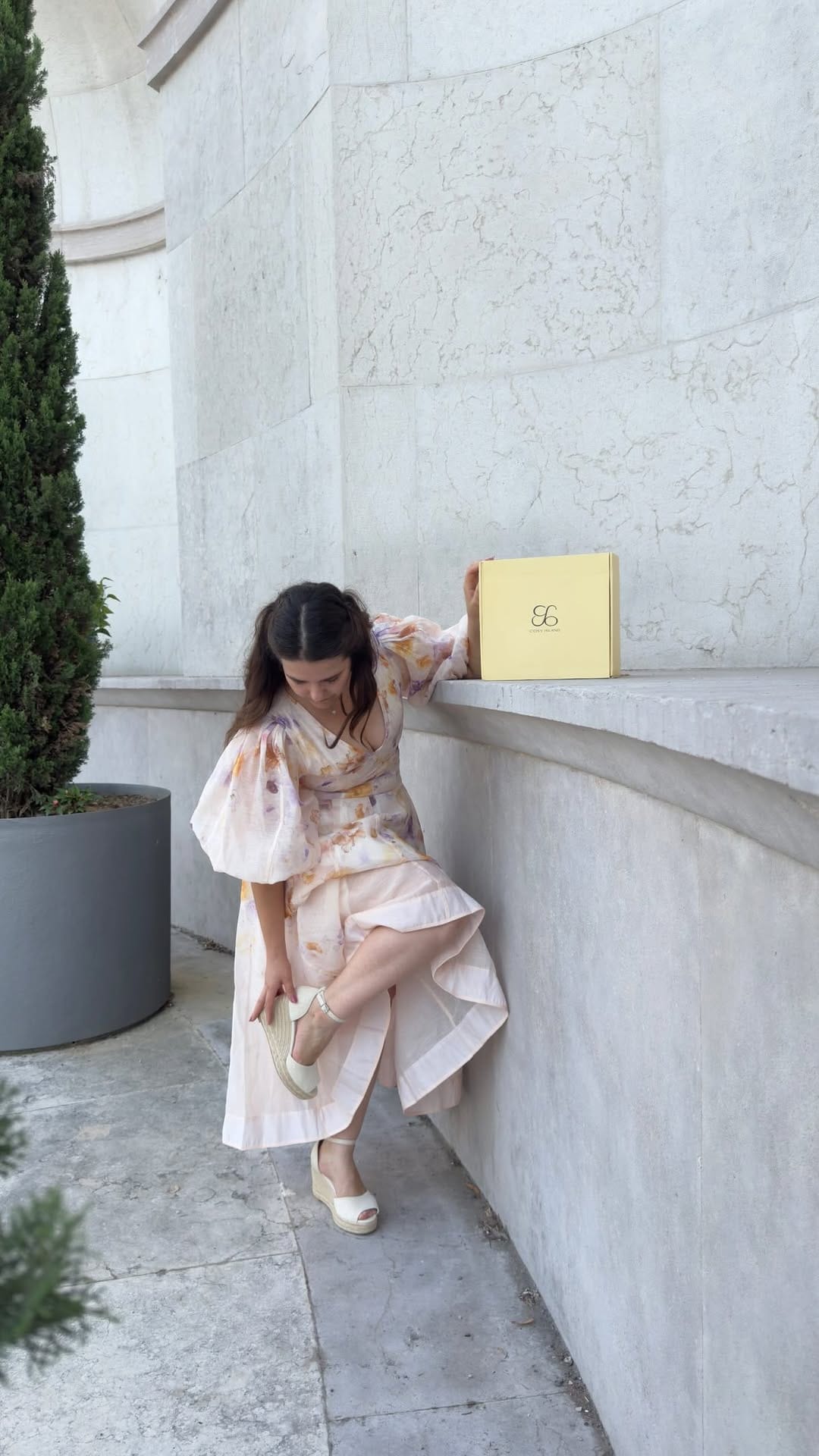 Post 1 by Emanuela | classy style | travel | life on Instagram (video)